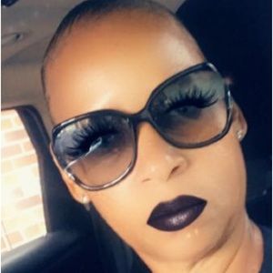 Meet your Posher, Sonya